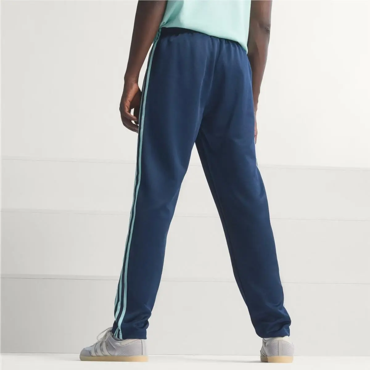 Adidas clothing - CONAVY 1