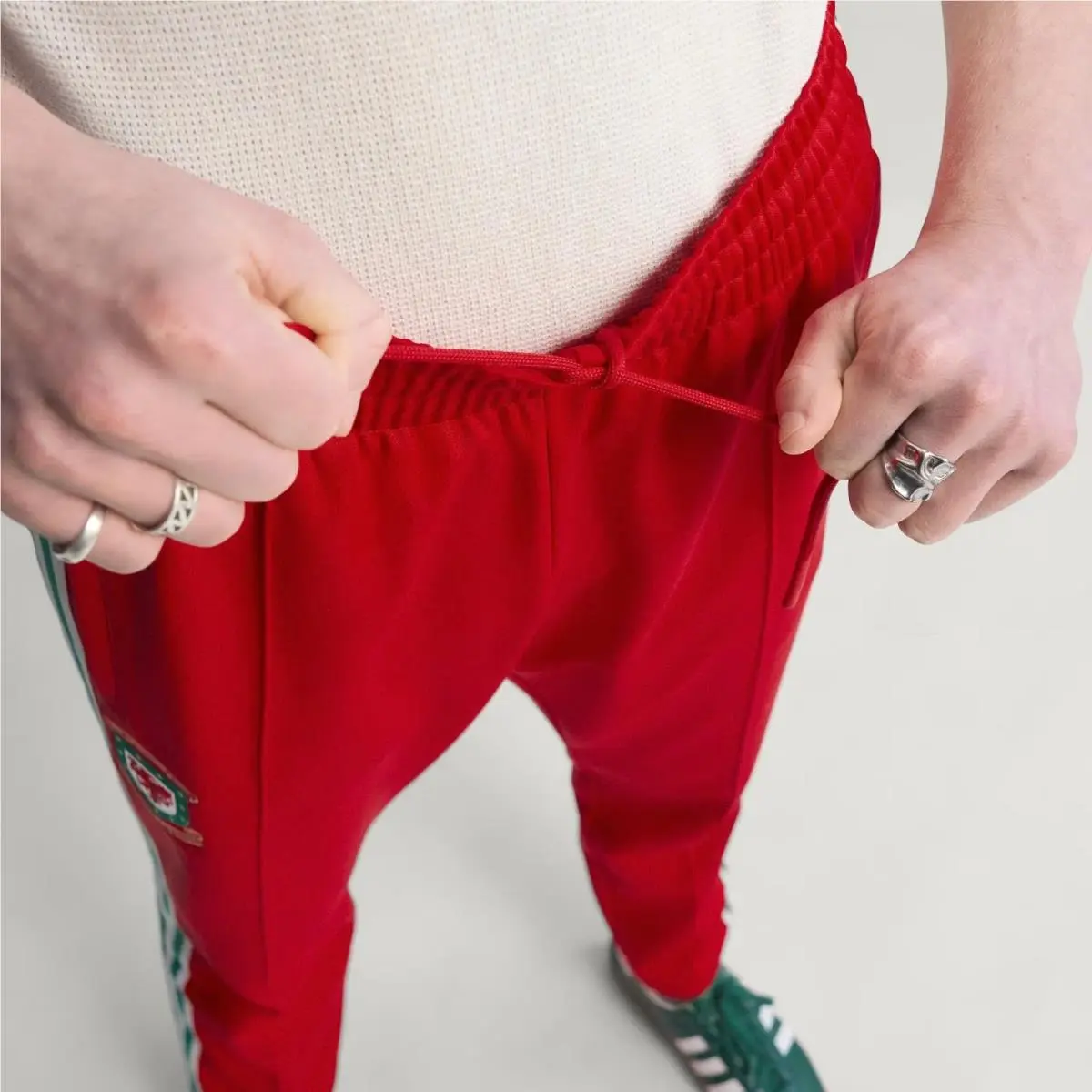 Adidas clothing - VIVRED 8