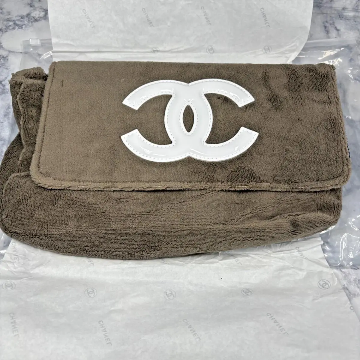 Chanel Precision Tan Shoulder Bag White CC Logo Adjustable Strap Zip Pocket