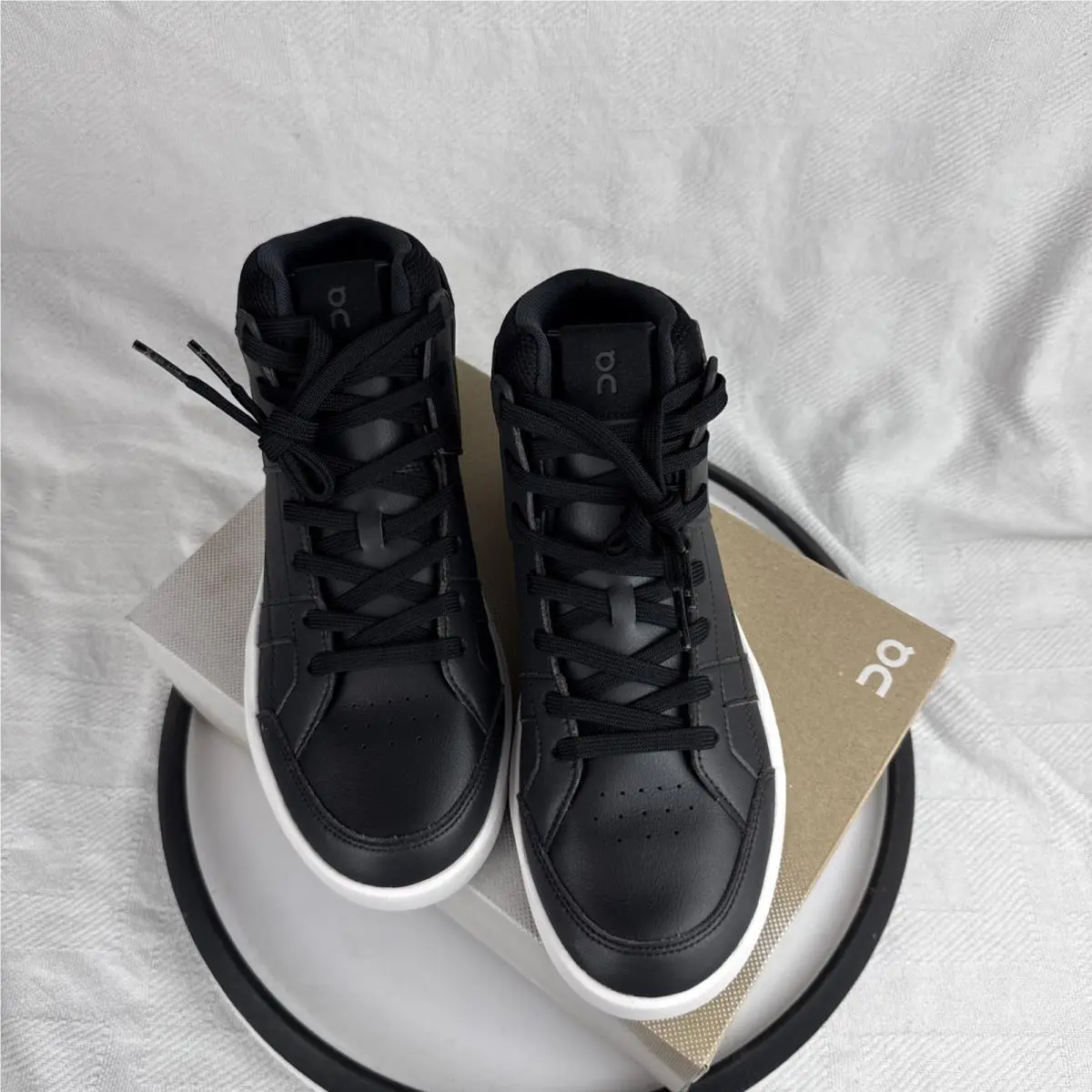 On-Running shoes - On THE ROGER - THE ROGER - 98-98501 - Black 5