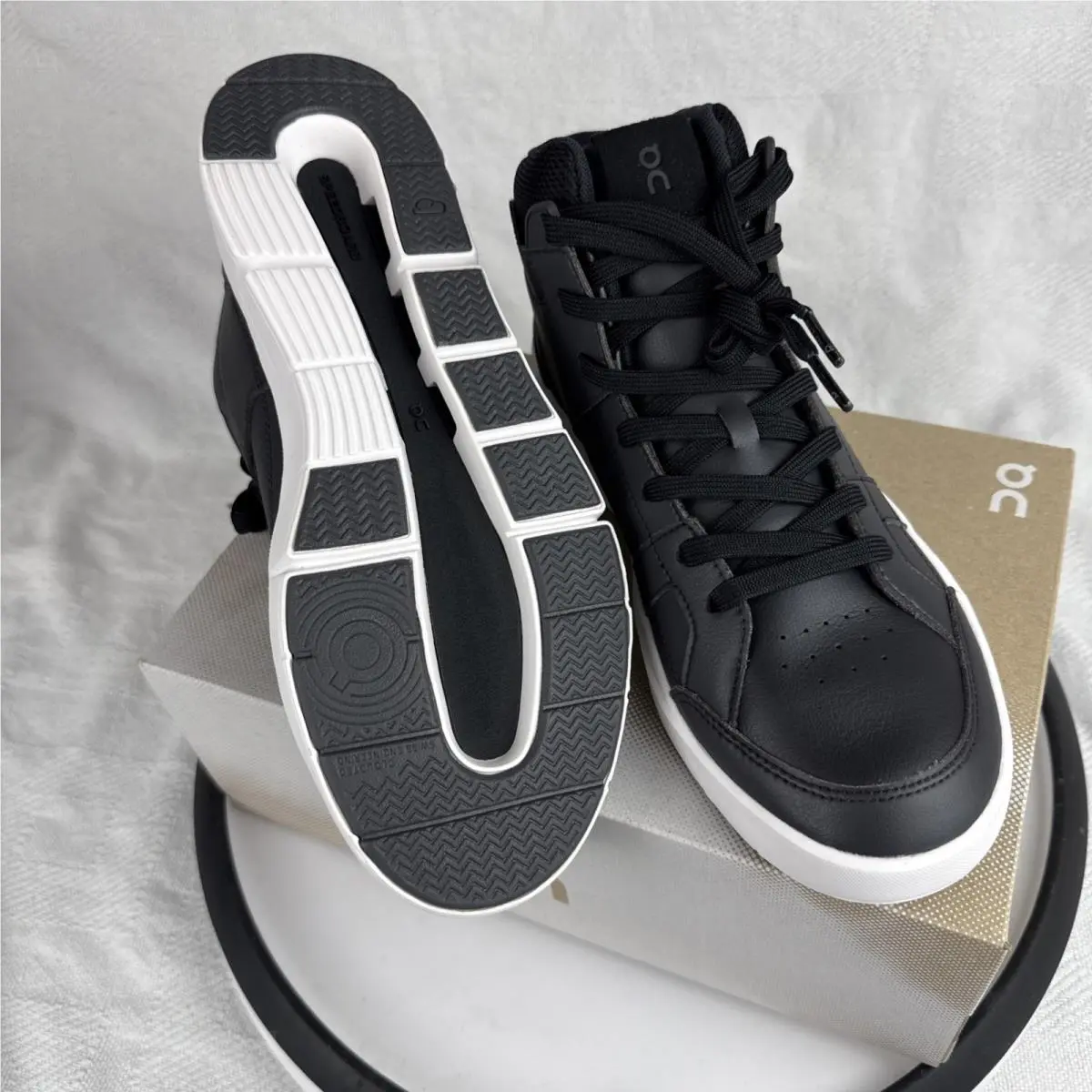 On-Running shoes - On THE ROGER - THE ROGER - 98-98501 - Black 6
