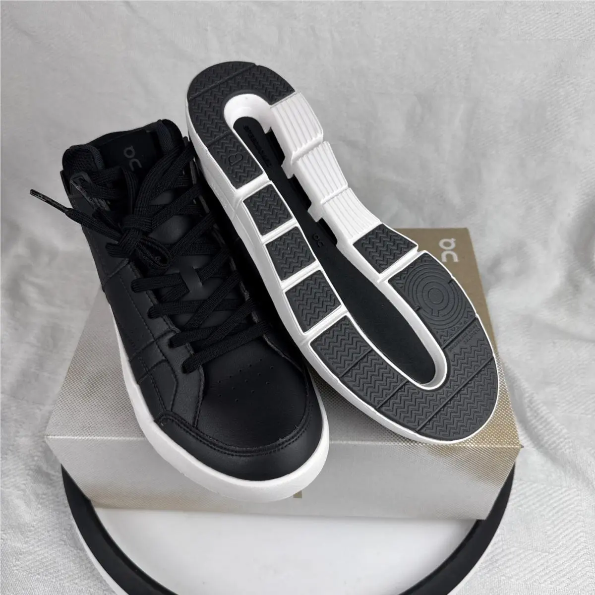 On-Running shoes - On THE ROGER - THE ROGER - 98-98501 - Black 7