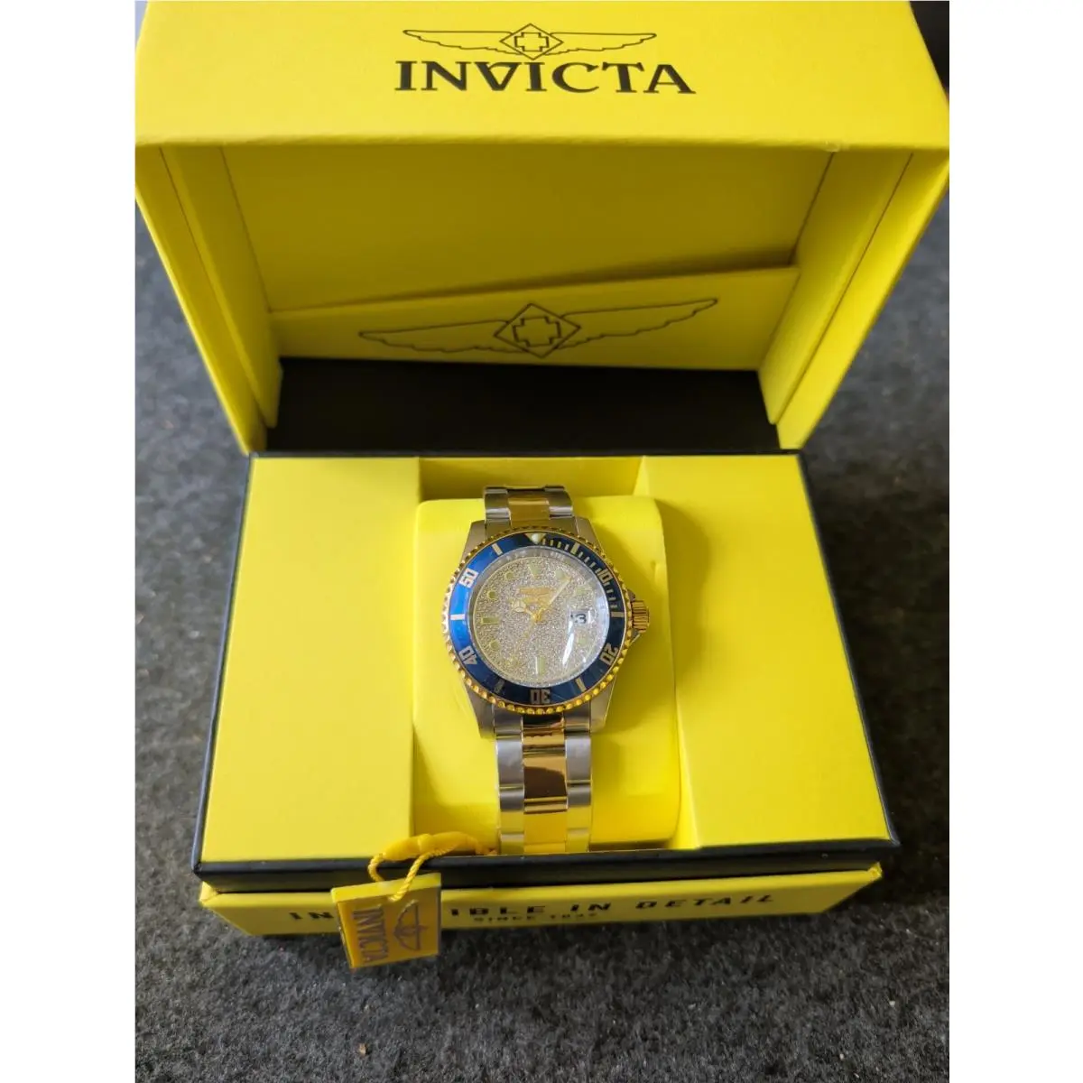 Pro Diver Men`s 40MM Quartz Watch Austrian Pave Crystal Dial SS 50287 by Invicta
