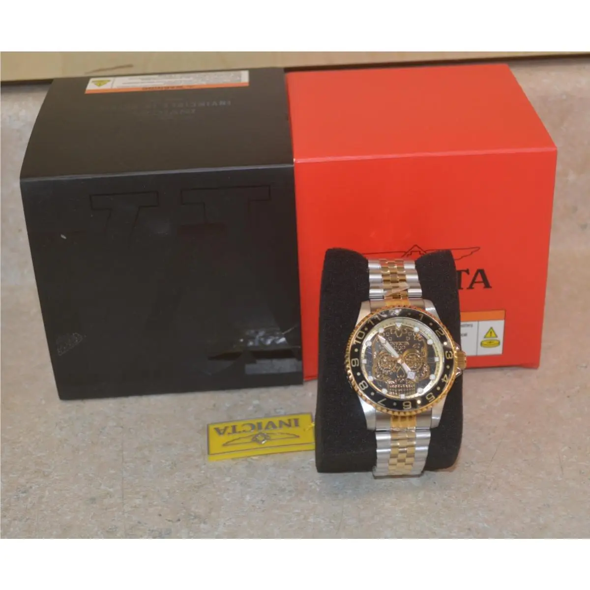 Invicta Pro Diver Dia De Los Muertos Skull Men`s Watch 36861