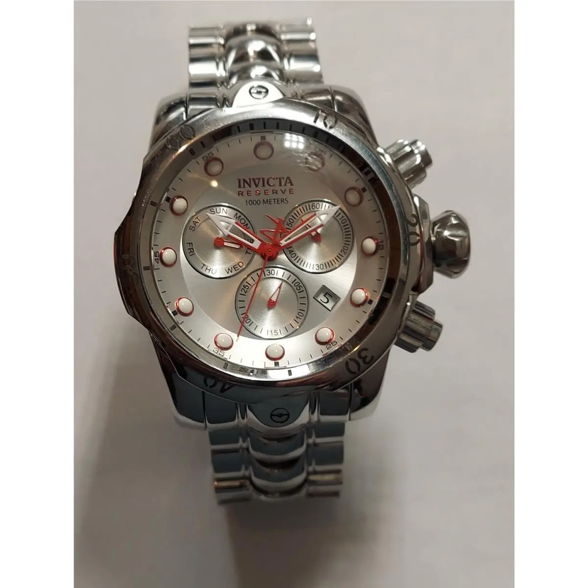 Invicta Venom Swiss Men’s Watch Chonograph Calendar Quartz