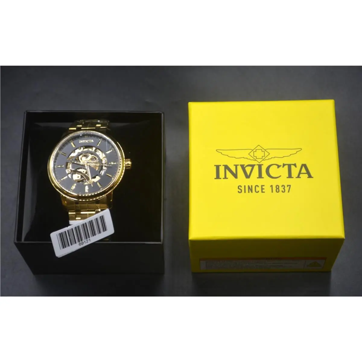 Invicta 69121 Men’s Watch