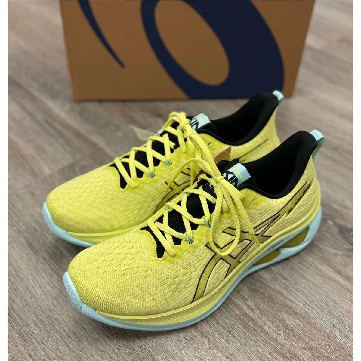 Asics Gel Kinsei Max Men`s Trainers Running 11B696-750 Yellow Sz. 12