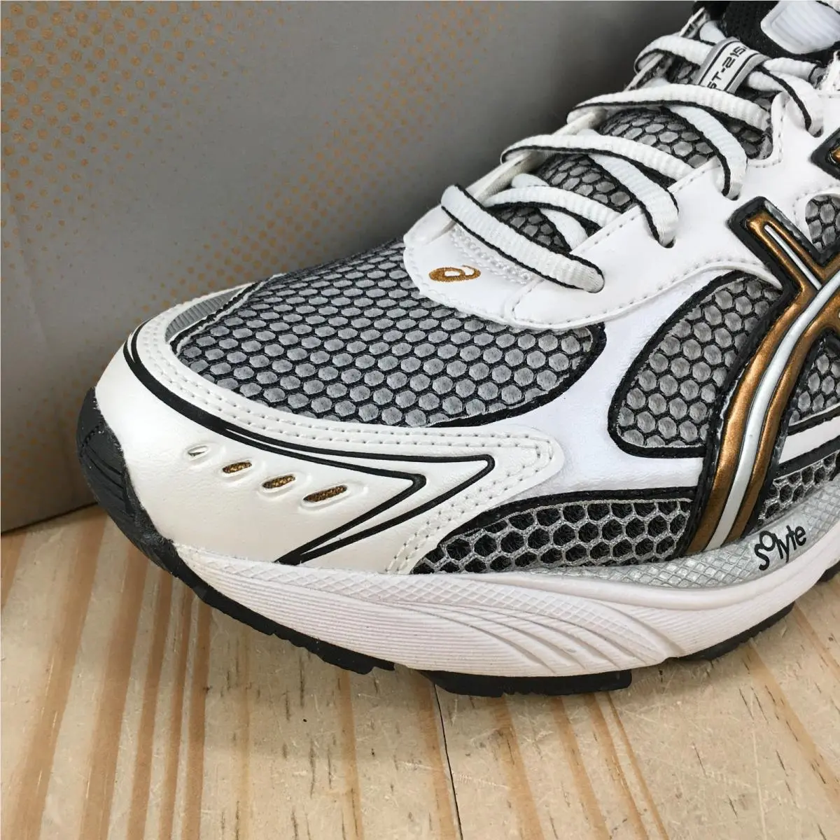 Asics shoes - White 1