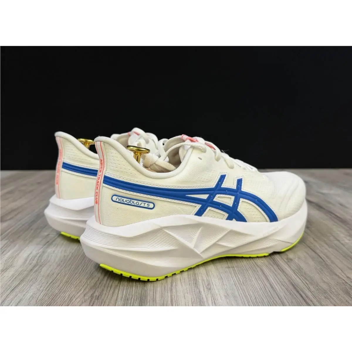 Asics shoes - ASICS Novablast 5 - Novablast - 1012B909-100 - White 3