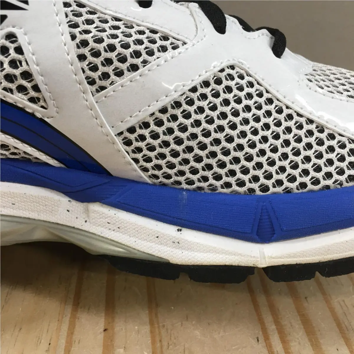 Asics shoes - ASICS GT-2000 - White 3