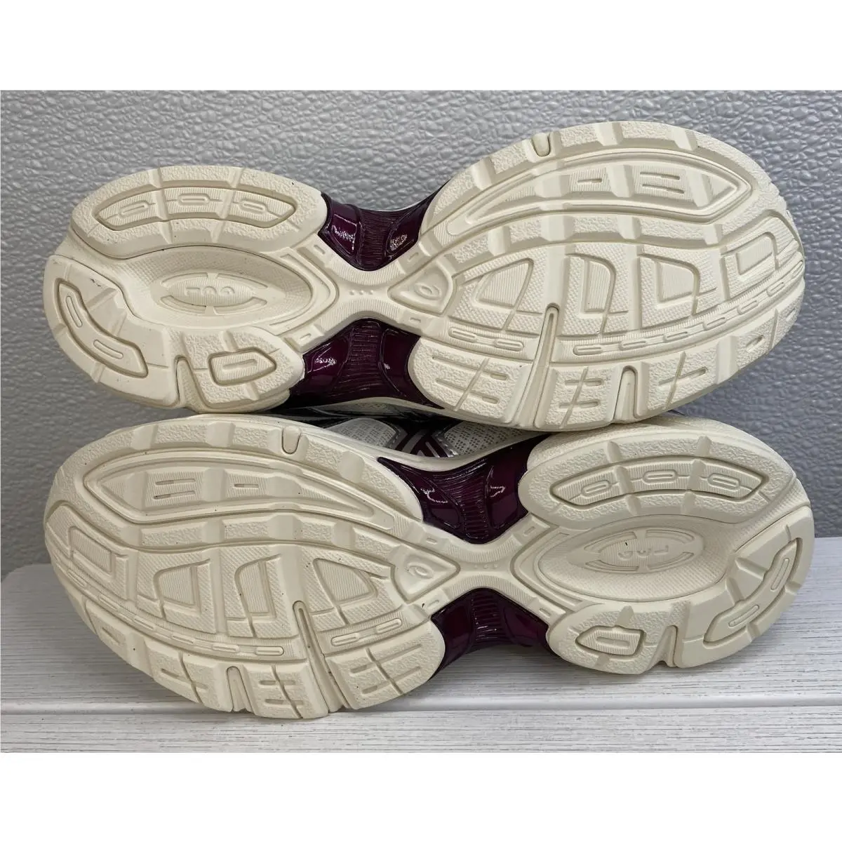 Asics shoes - Cream (UPC: 199023018090) 3