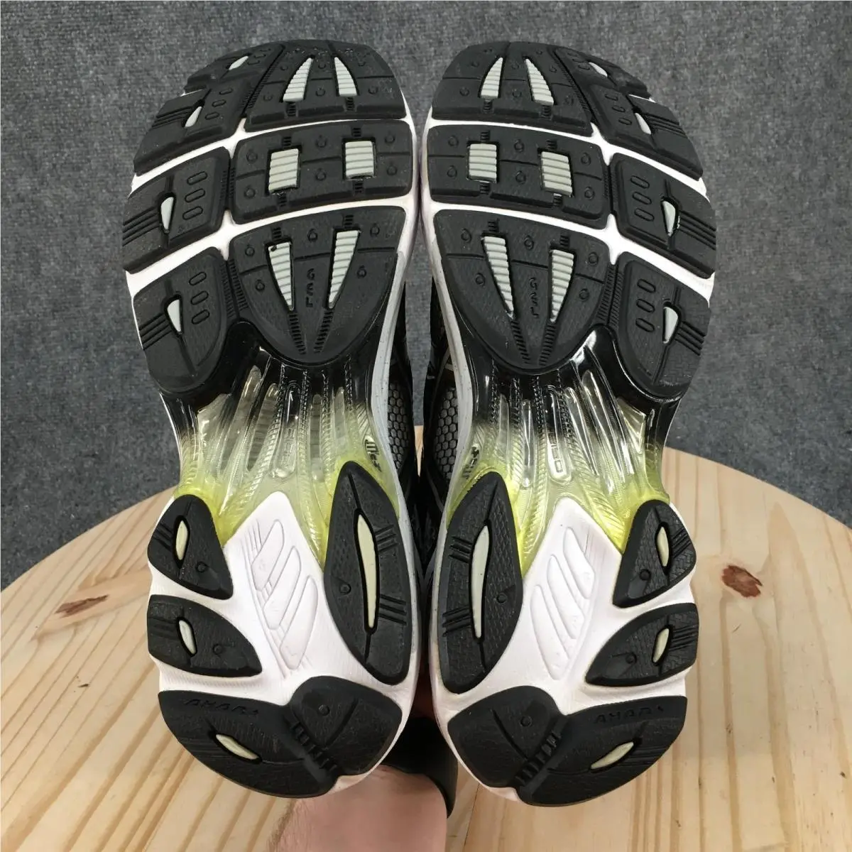 Asics shoes - Multicolor 9
