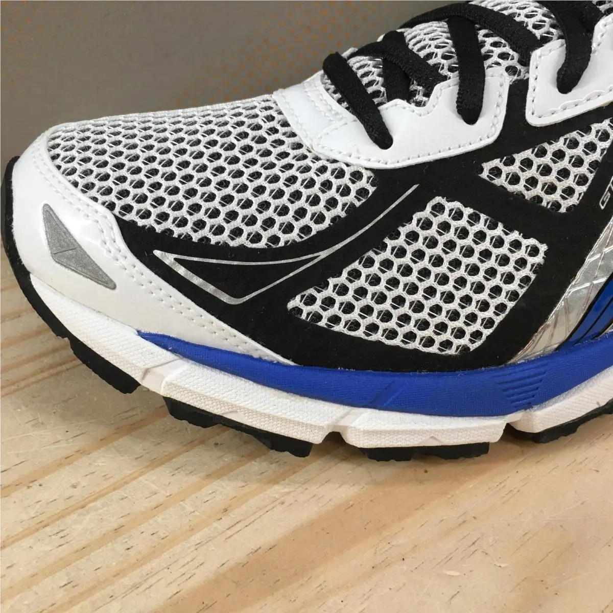Asics shoes - ASICS GT-2000 - T300N - White 9