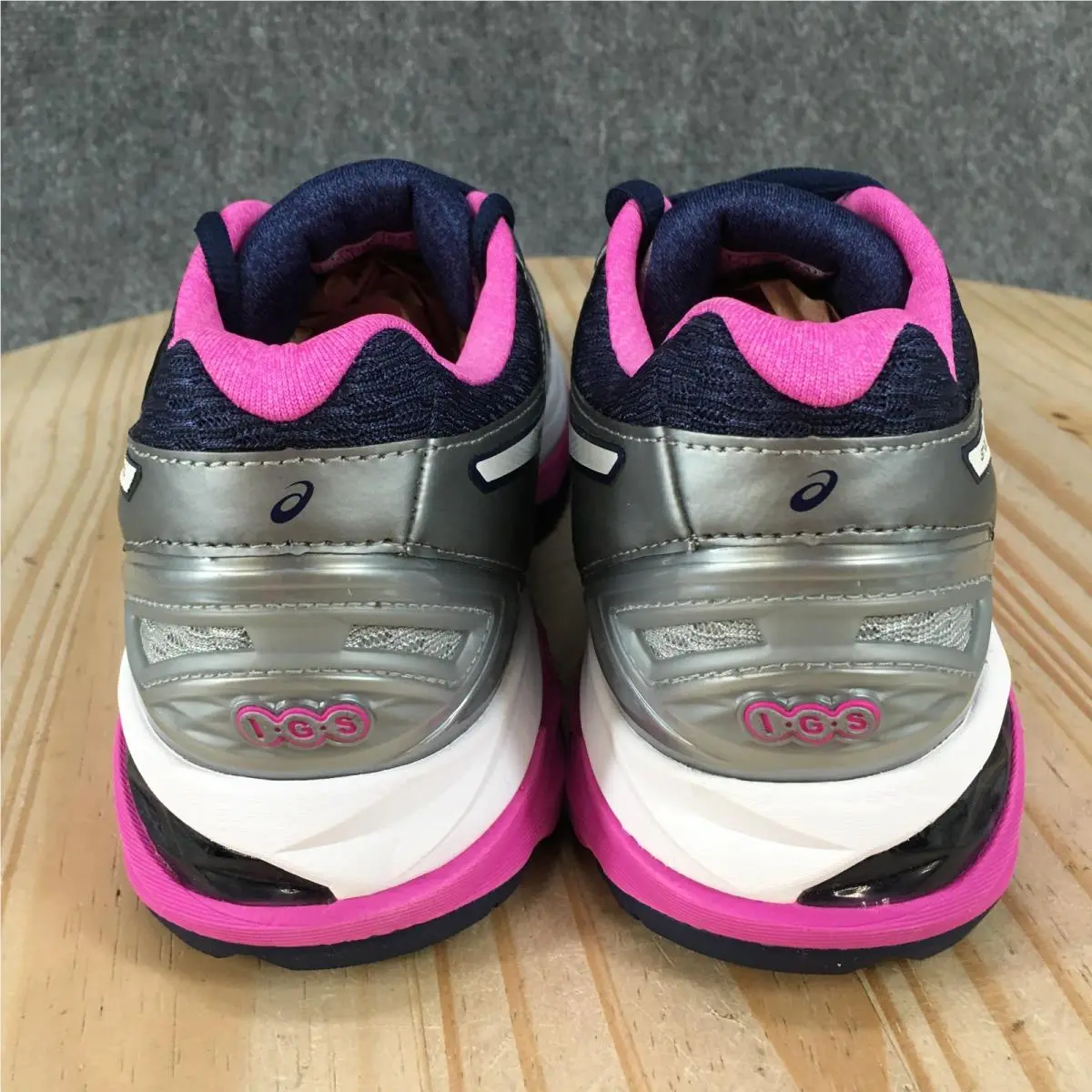 Asics shoes - Multicolor 7