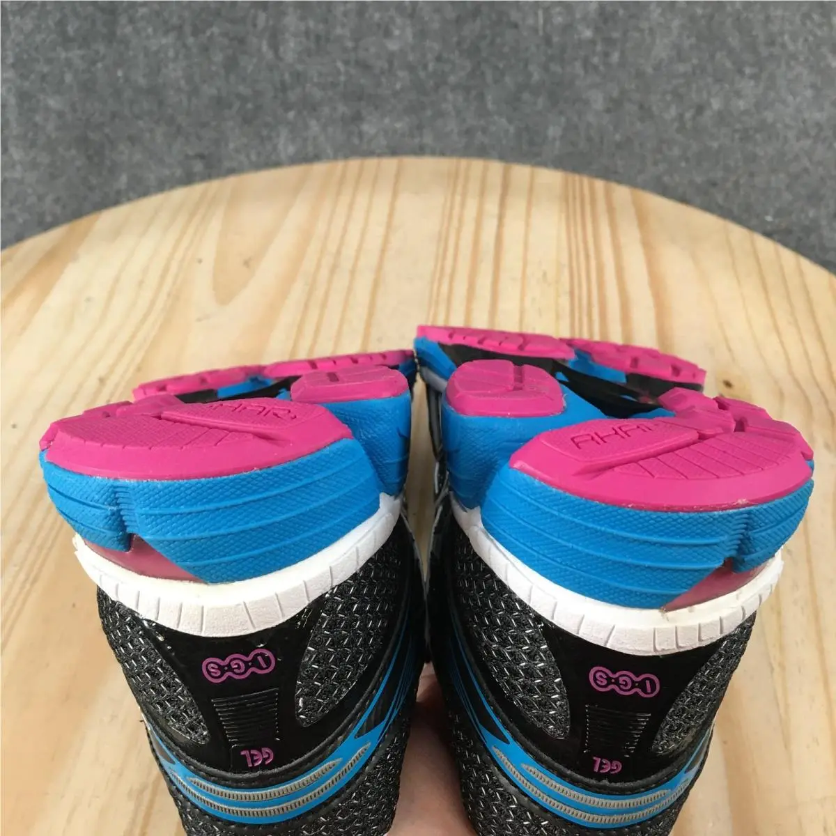 Asics shoes - Multicolor 9