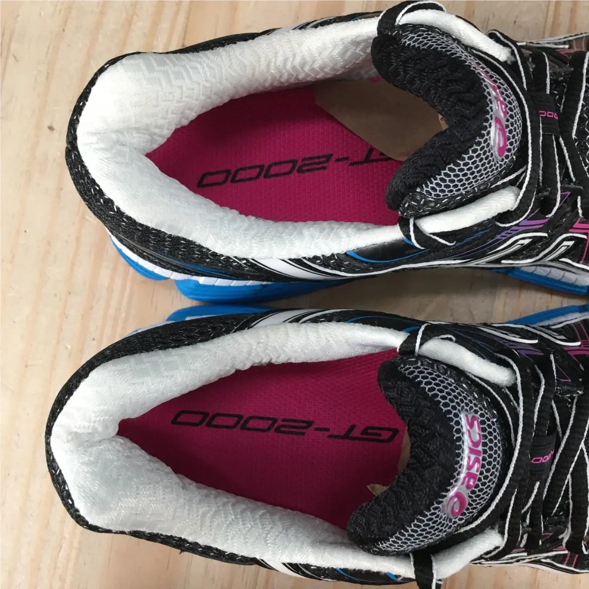 Asics shoes - Multicolor 11