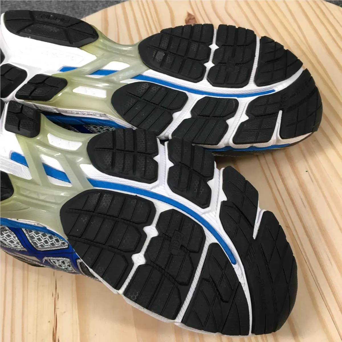 Asics shoes - ASICS GT 2000 - Blue 13