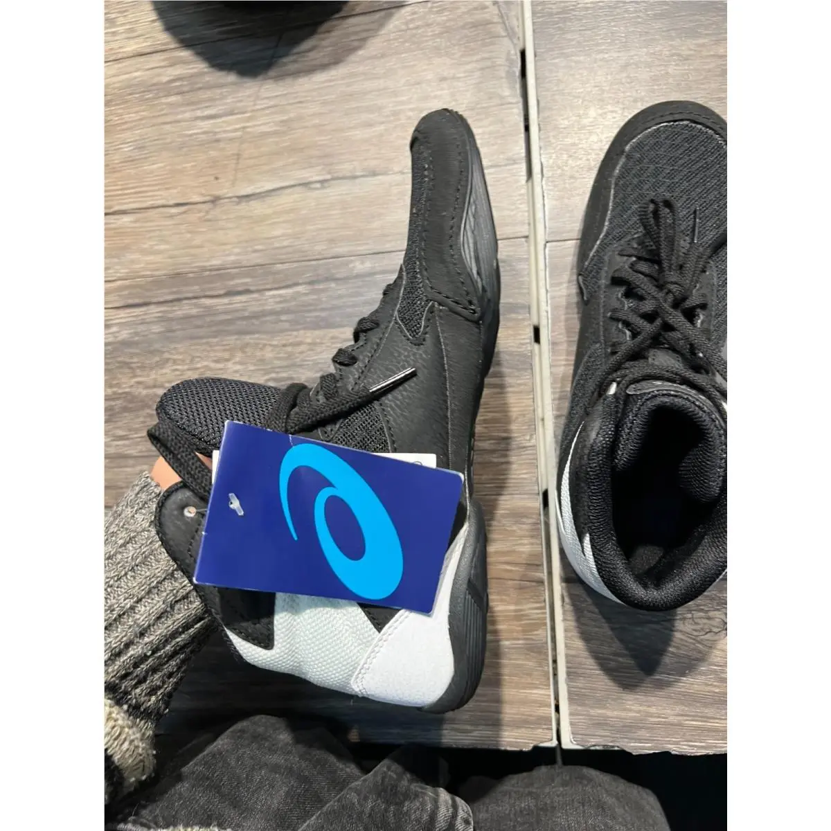 Asics shoes - Black 3