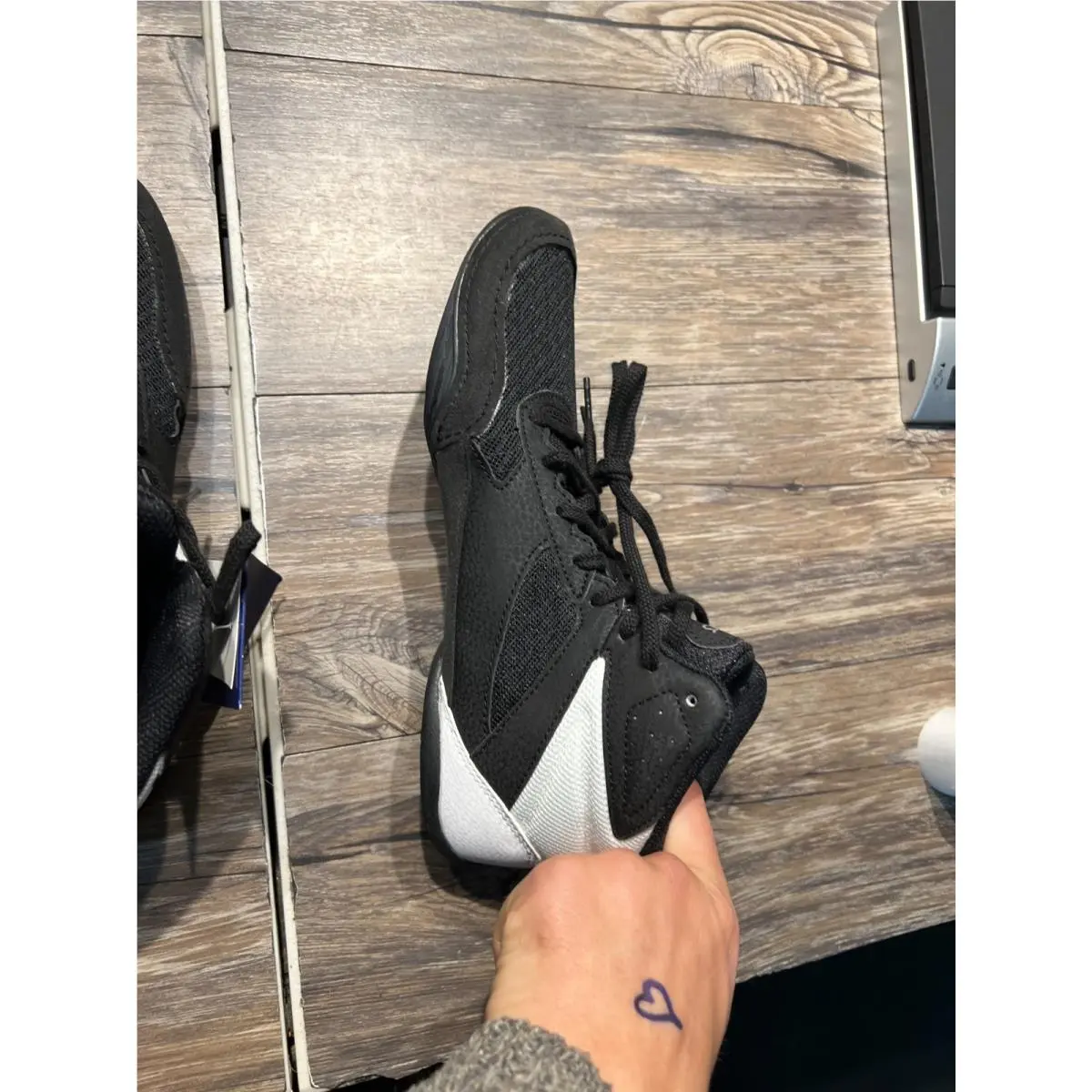 Asics shoes - Black 4