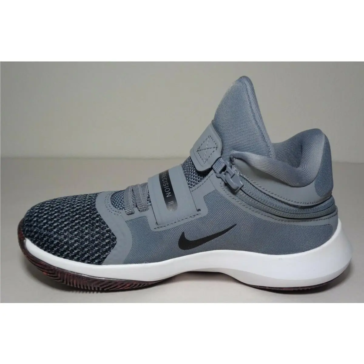 Nike shoes - Gray (UPC: 884751565656) 3