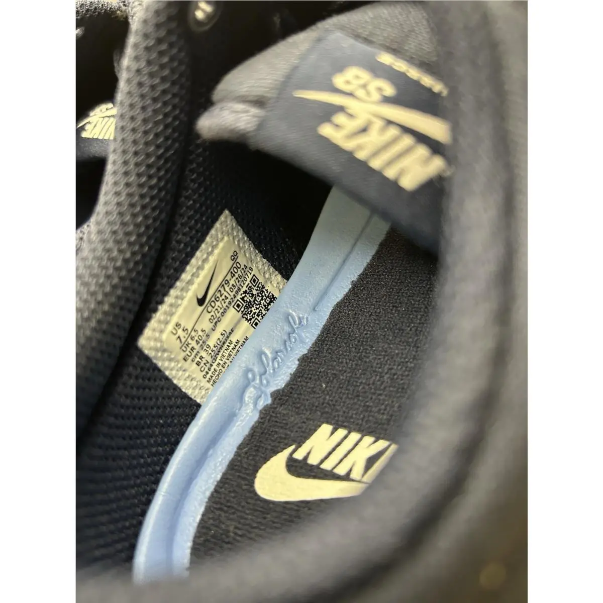 Nike shoes - Nike SB Charge - Charge - CD6279400 - OBSDIAN /WHITE 8