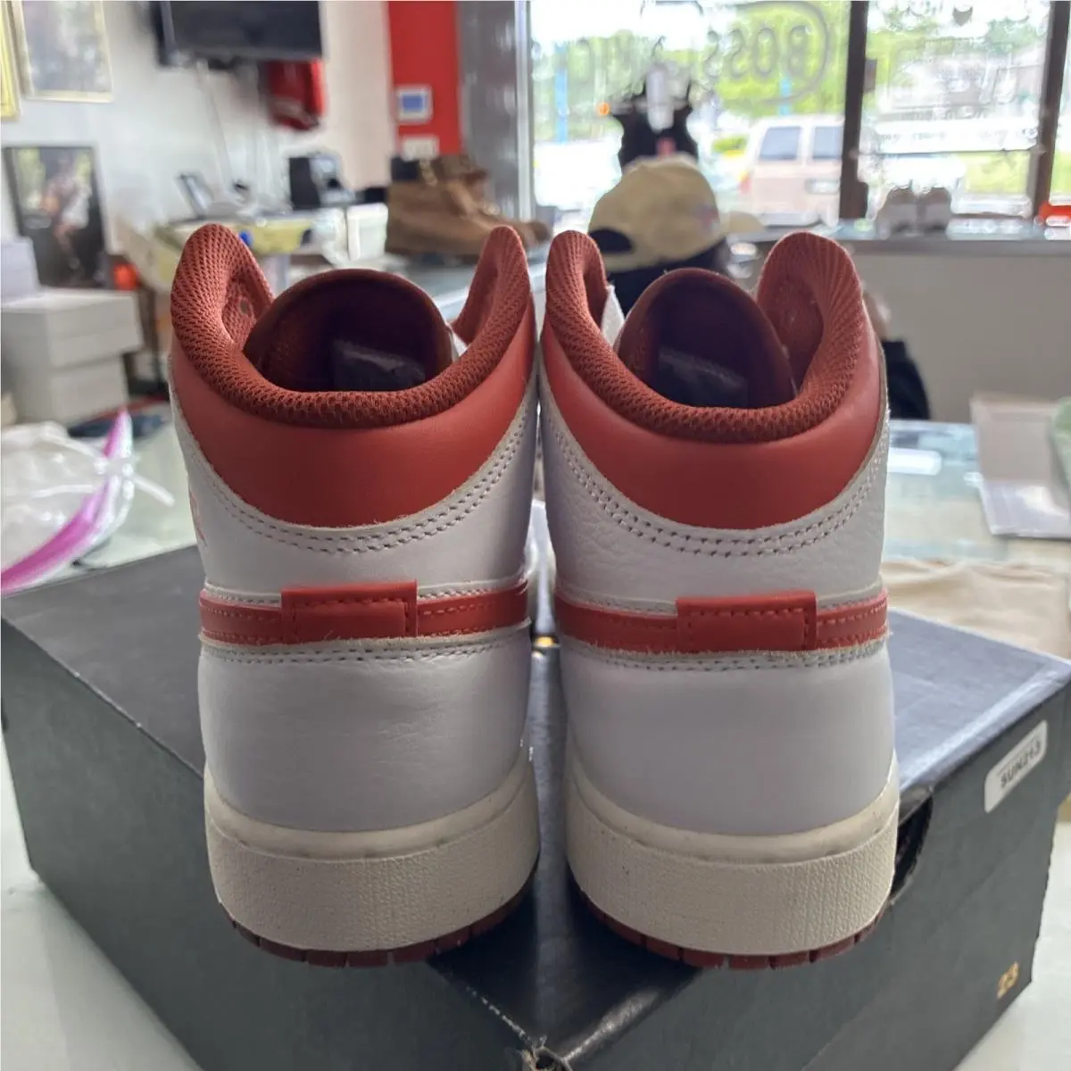Nike shoes - Jordan 1 - White-Lobster-Dune Red 10