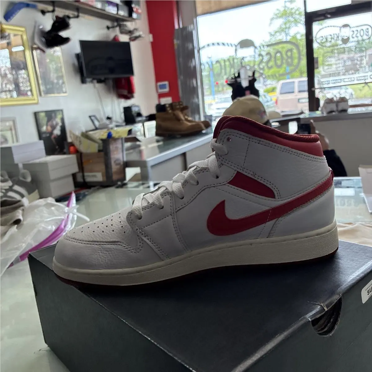 Nike shoes - Jordan 1 - White-Lobster-Dune Red 13