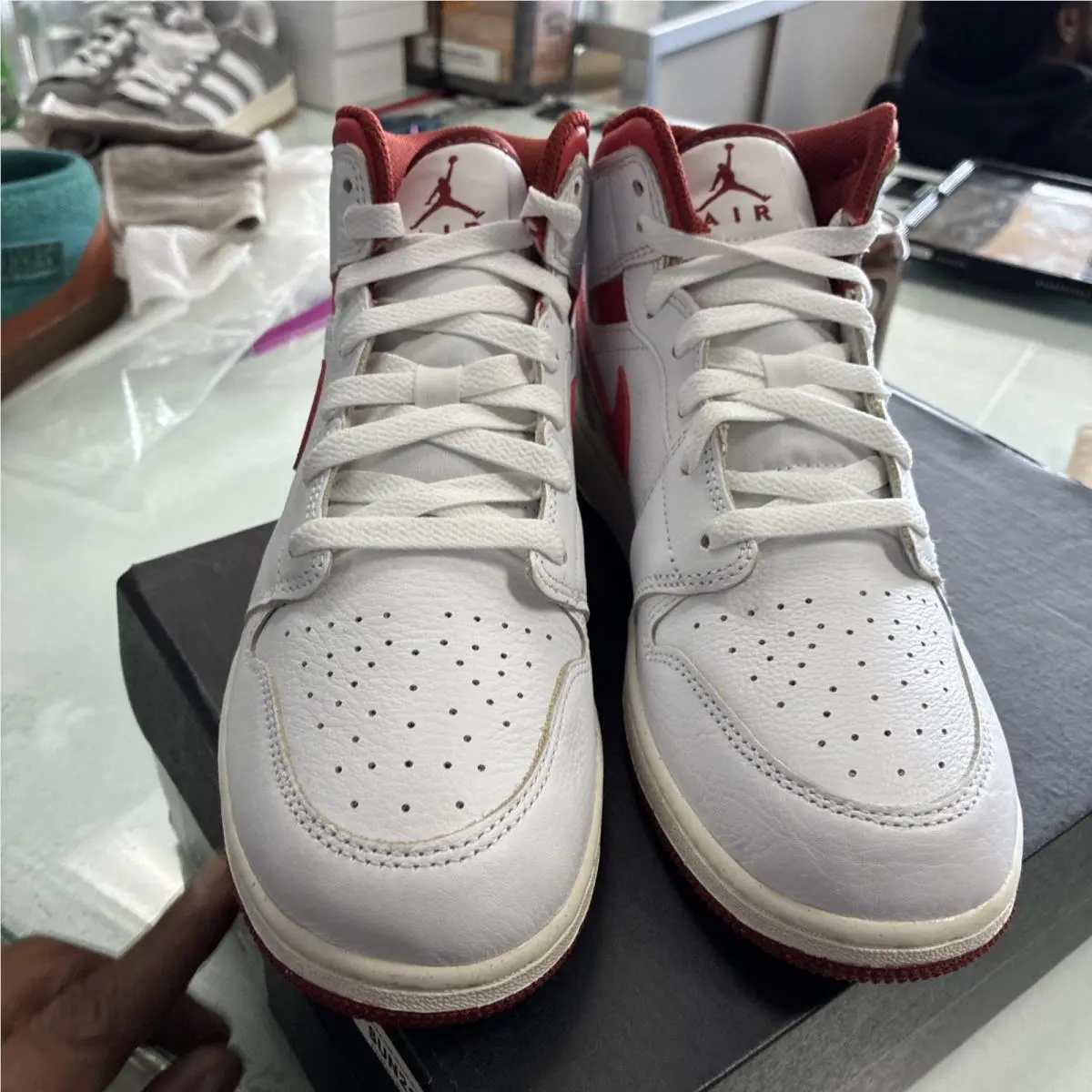 Nike shoes - Jordan 1 - White-Lobster-Dune Red 1