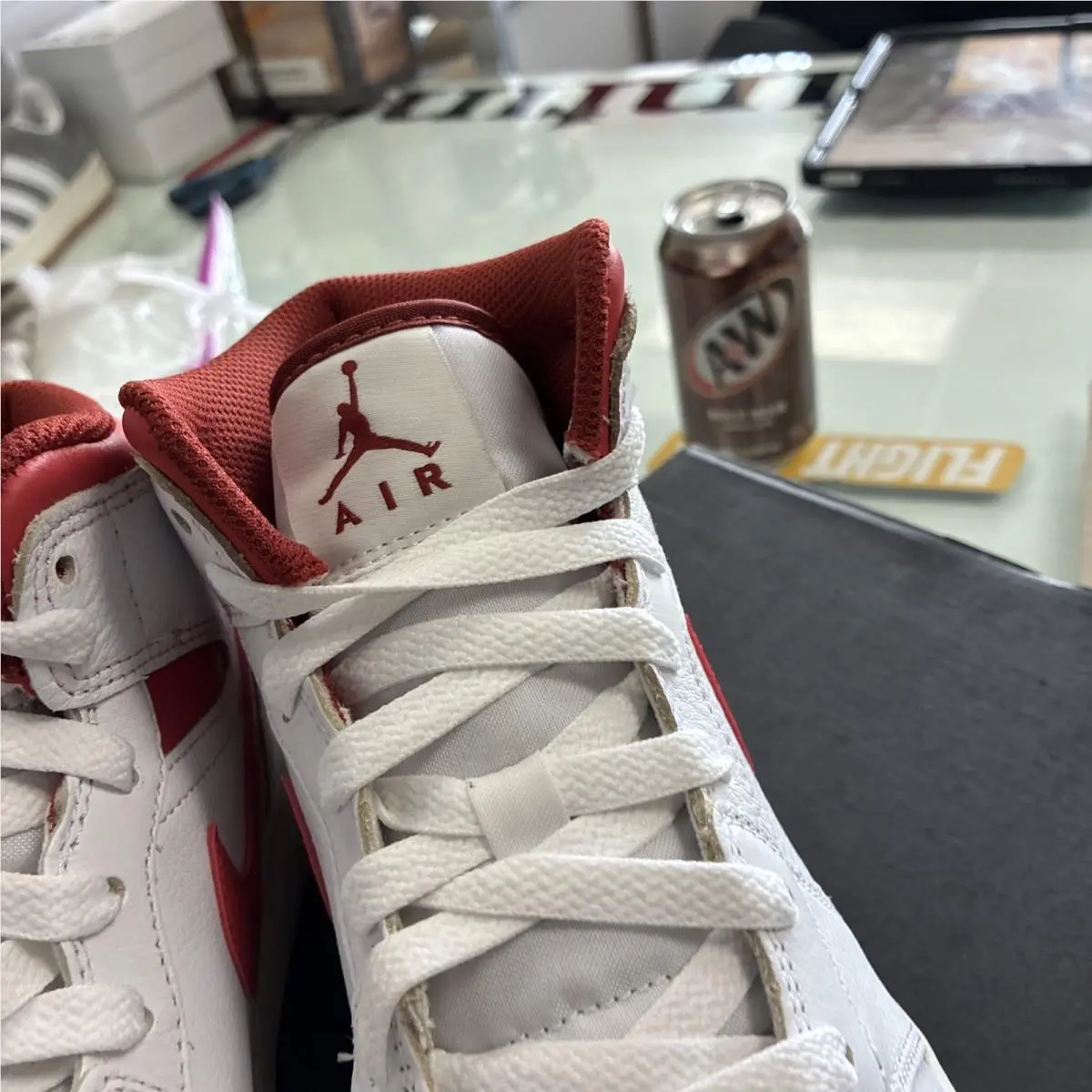 Nike shoes - Jordan 1 - White-Lobster-Dune Red 2