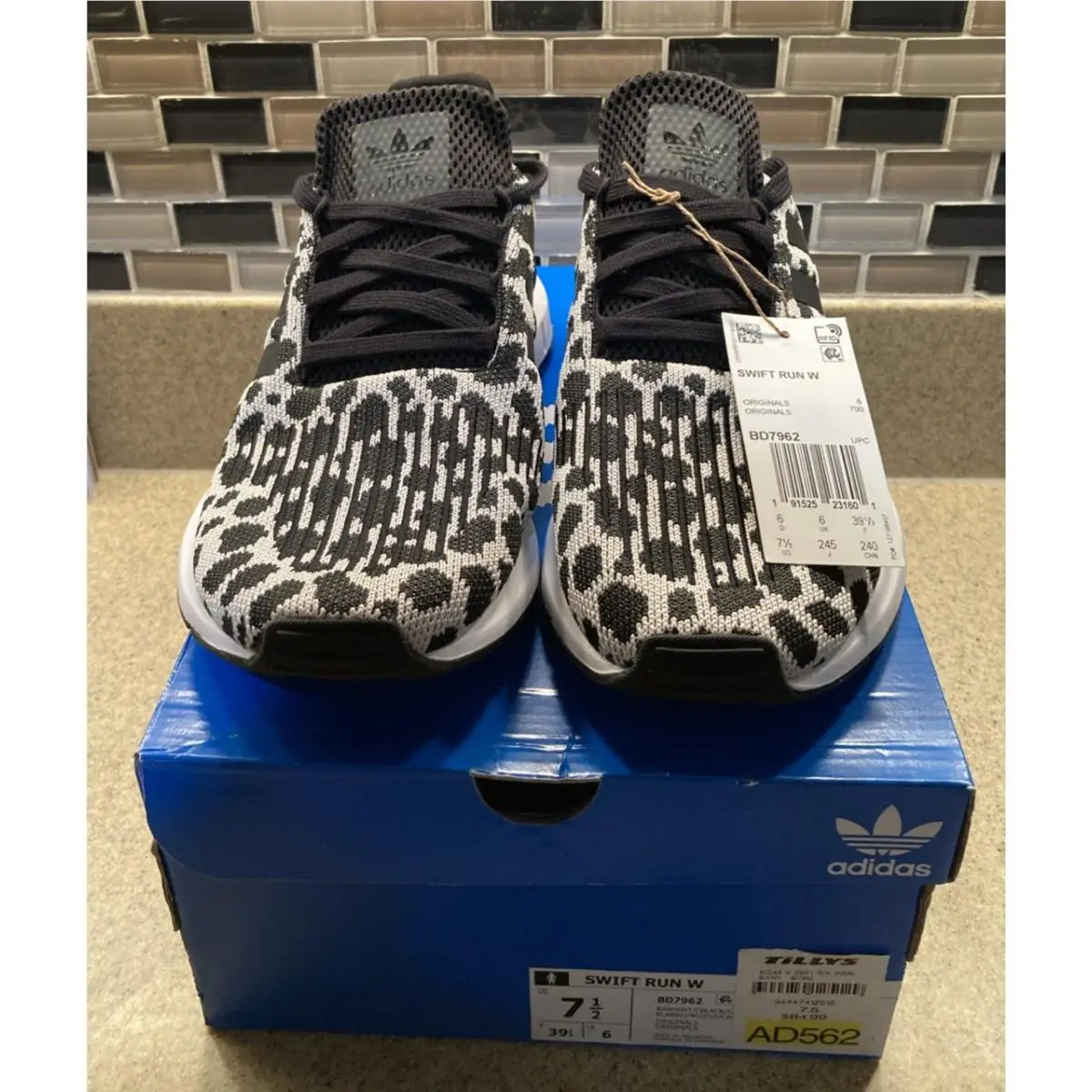 Nike Adidas Swift Run Animal Cheetah Black White Cream Women`s Tennis Shoes Size 7.5