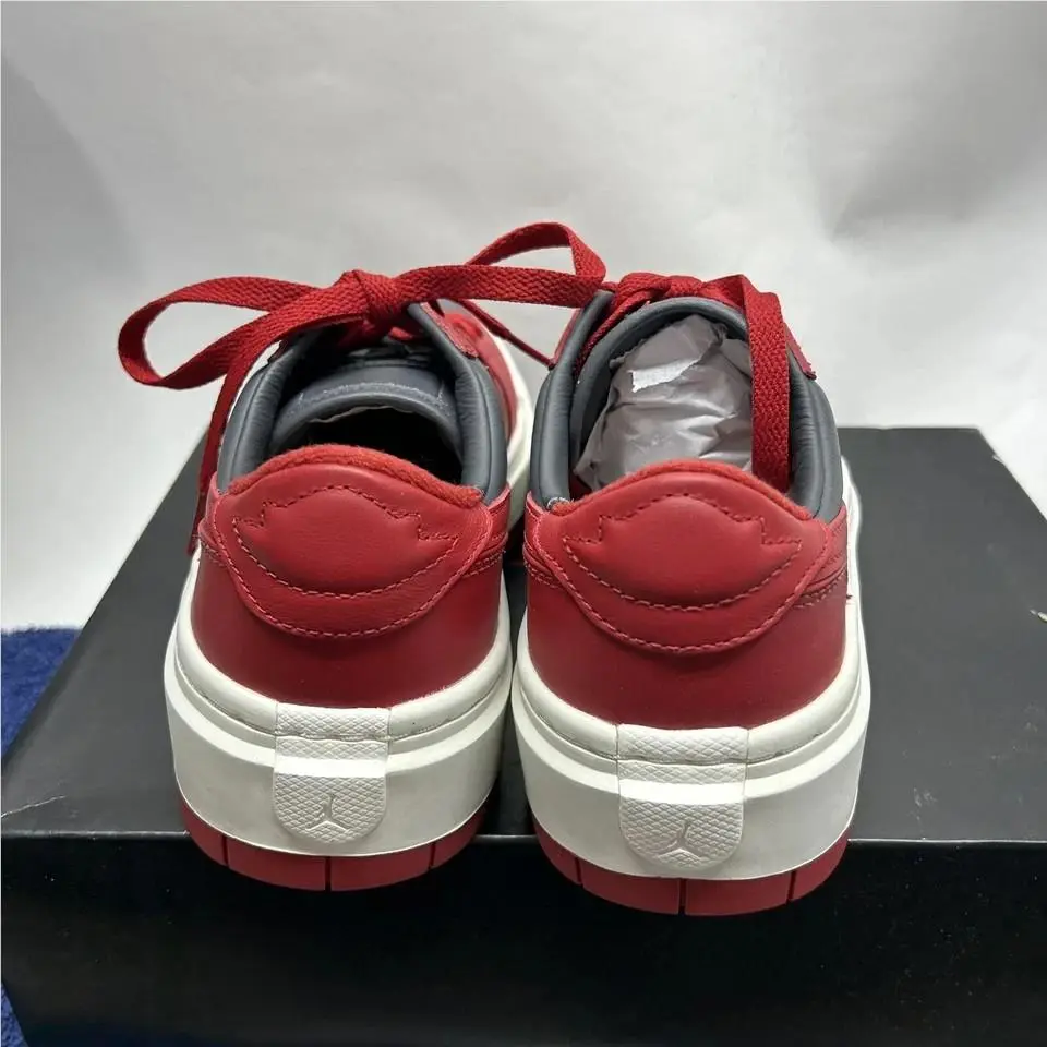 Nike shoes - Air Jordan 1 - Air - Red 2