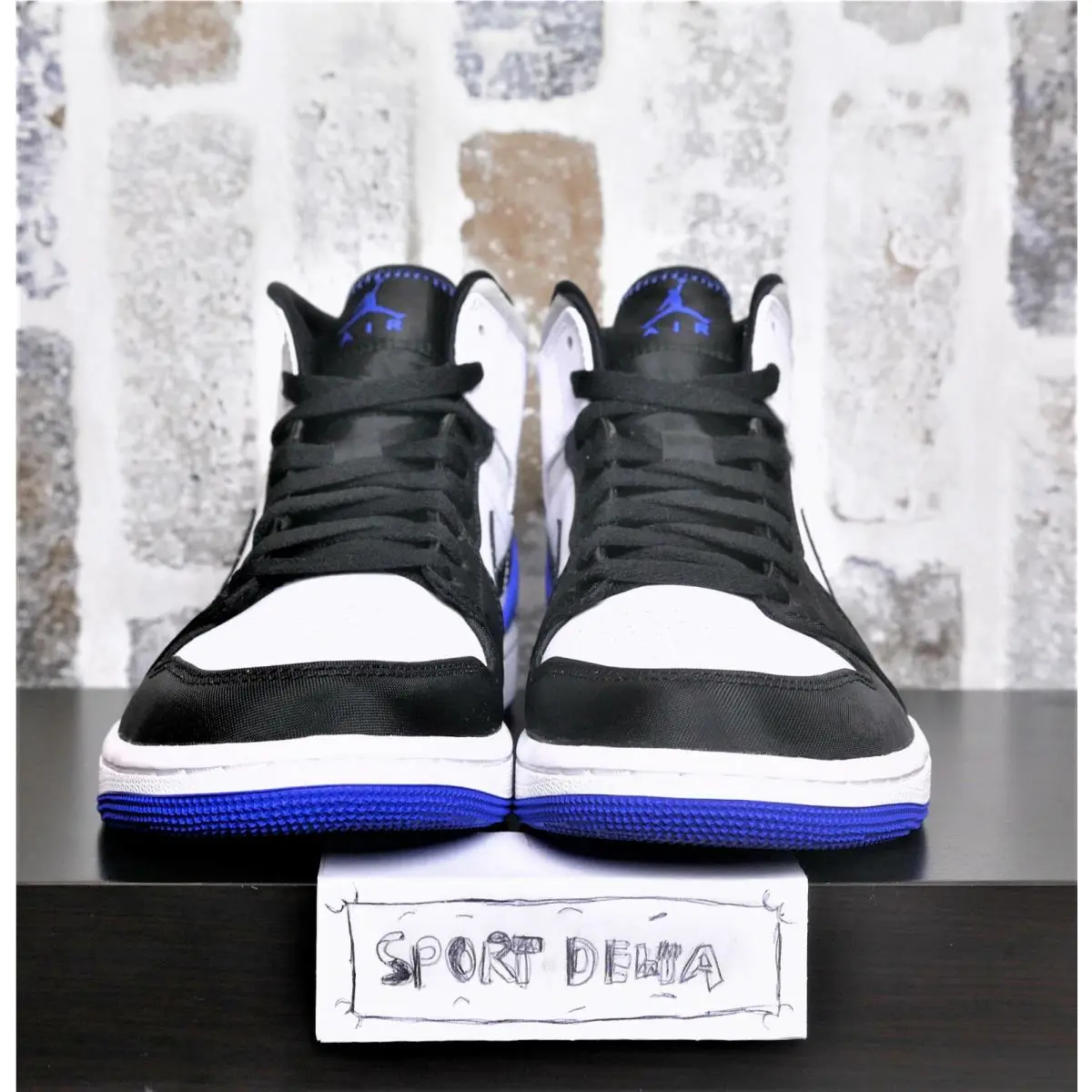 Nike shoes - Jordan 1 - Hyper Royal Blue/White 2
