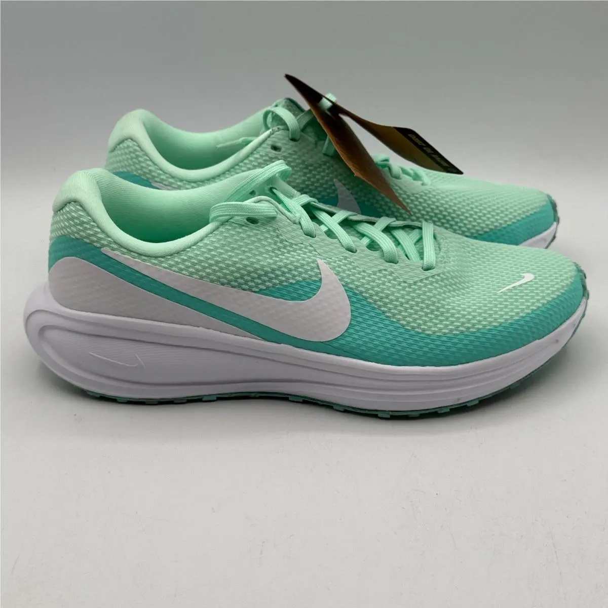Nike Revolution 8 Running Shoes Womens Size 8.5 Mint Foam Turq HJ8485-300
