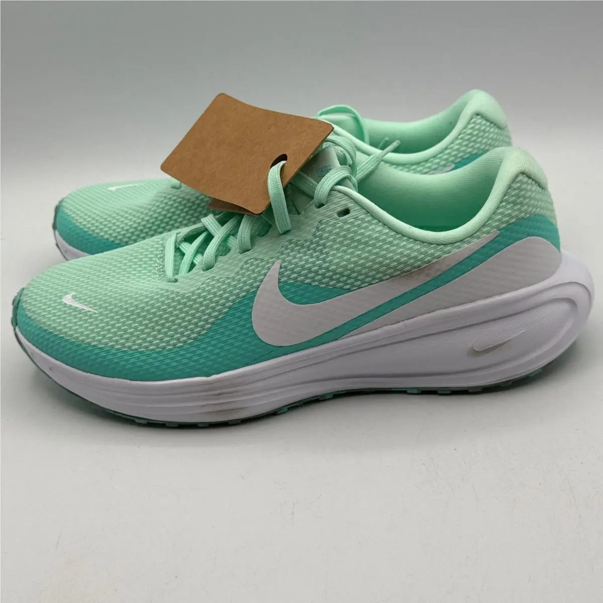 Nike shoes - Nike Revolution 8 - Revolution - Green 1