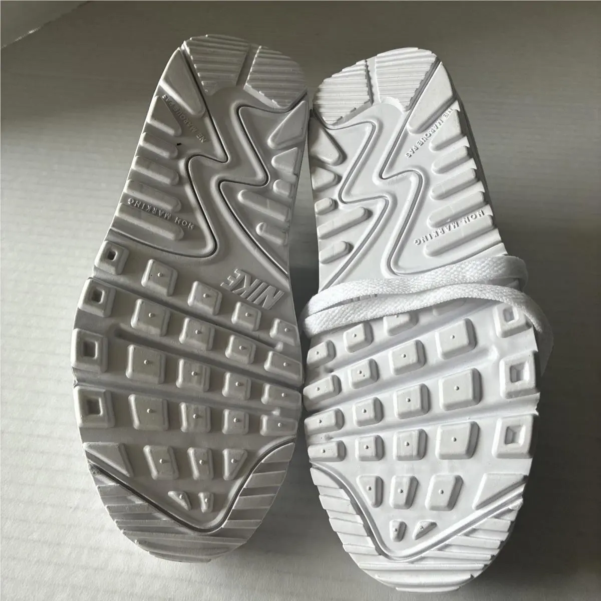 Nike shoes - Nike Air Max 90 GS - White 3