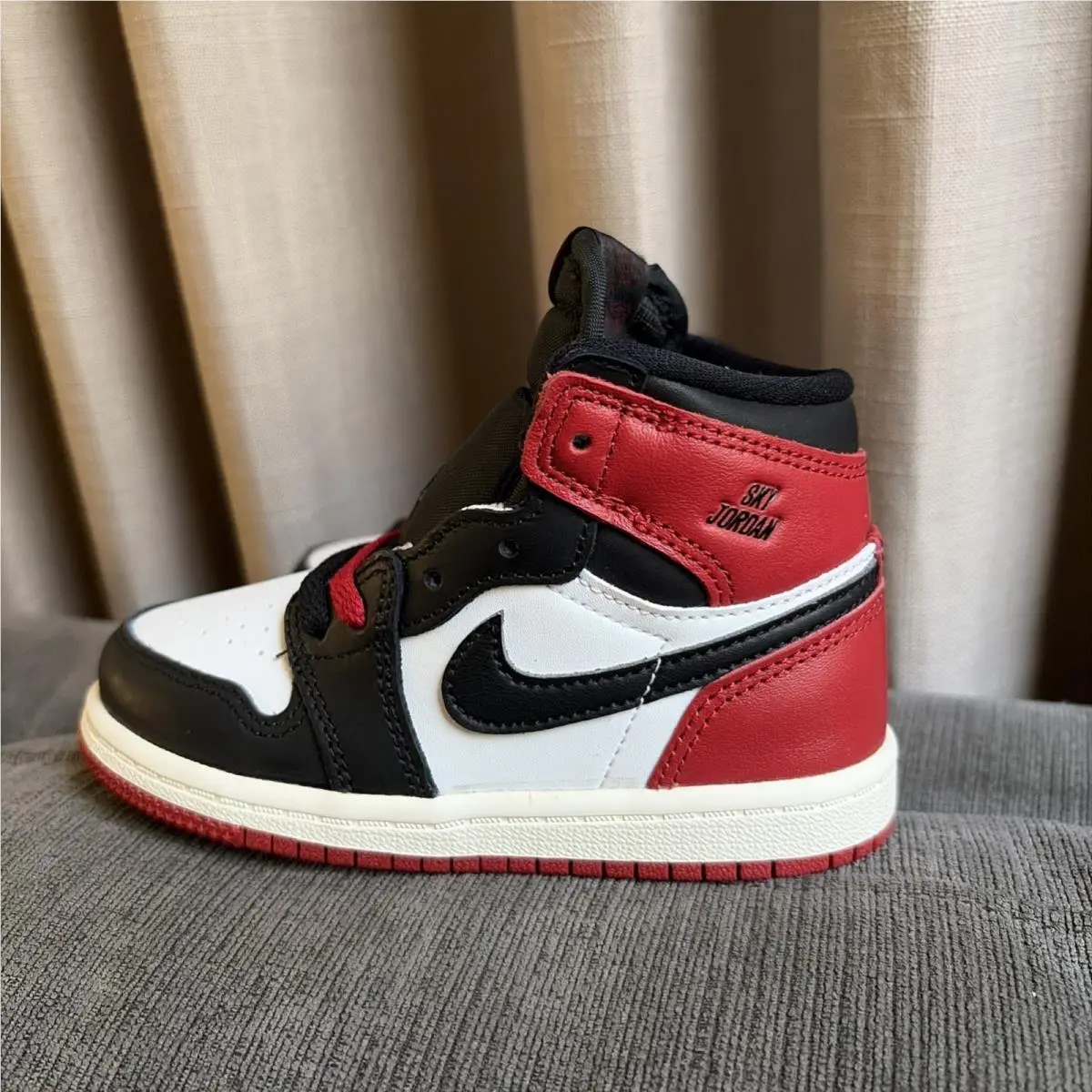 Nike shoes - Air Jordan 1 - Air - FD1413 106 - Red (UPC: 0197859688890) 4
