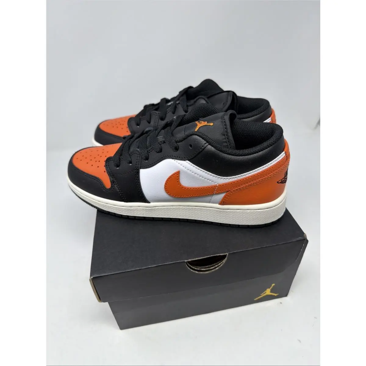 Nike shoes - Air Jordan 1 - Air - Black 2