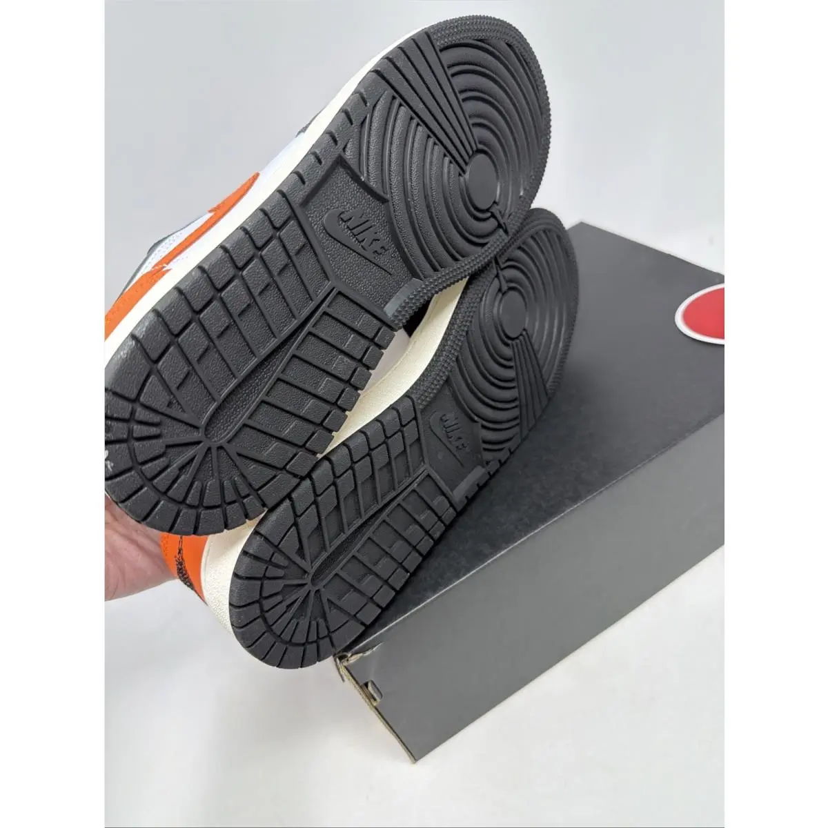Nike shoes - Air Jordan 1 - Air - Black 4