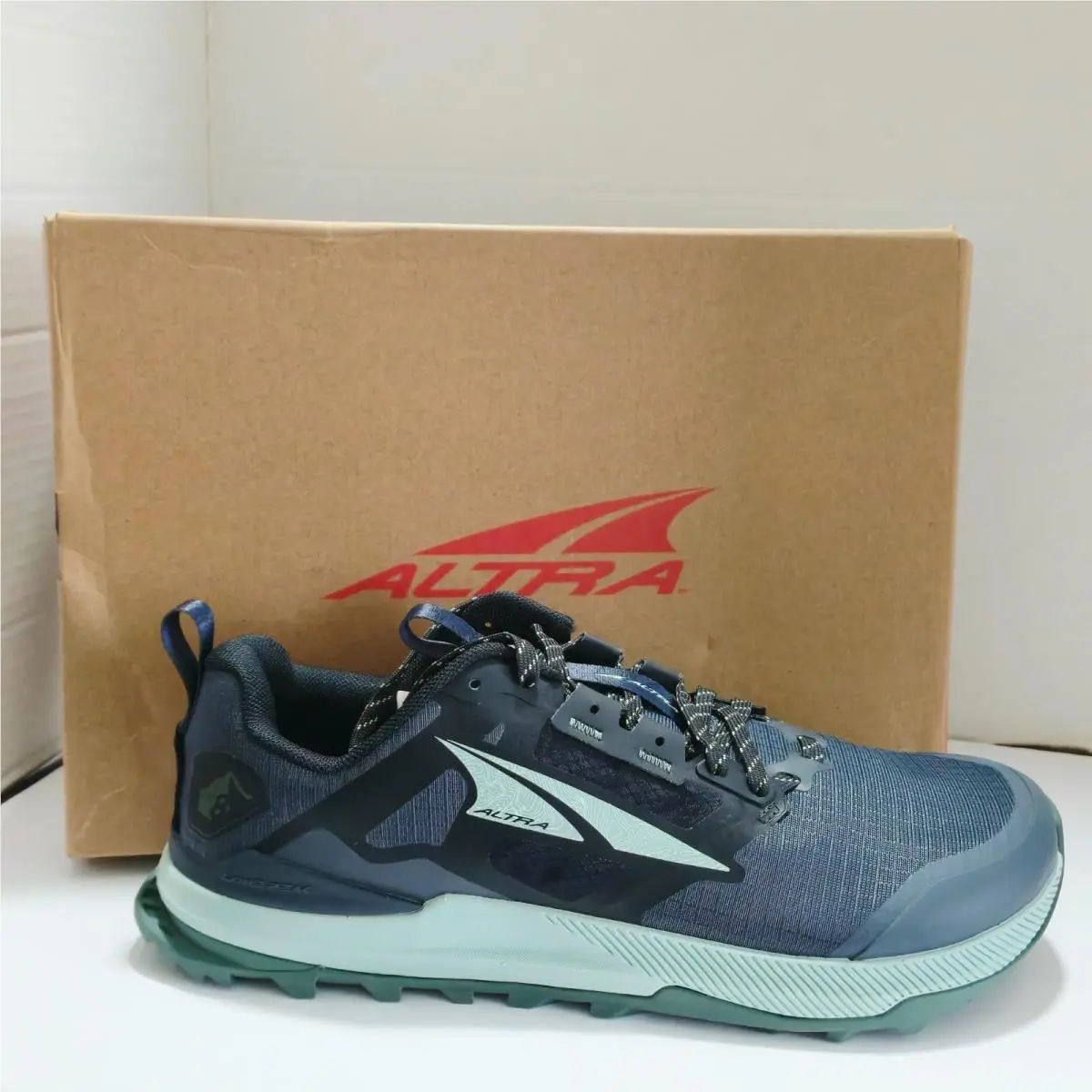 Altra Women`s Lone Peak 8 Trail Running Shoes Sneakers Black Gray Size 10