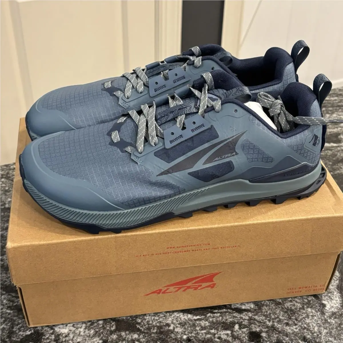 Altra Lone Peak 8 Blue Trail Running Shoes Men`s ALOA85NC440-105 Size 10.5