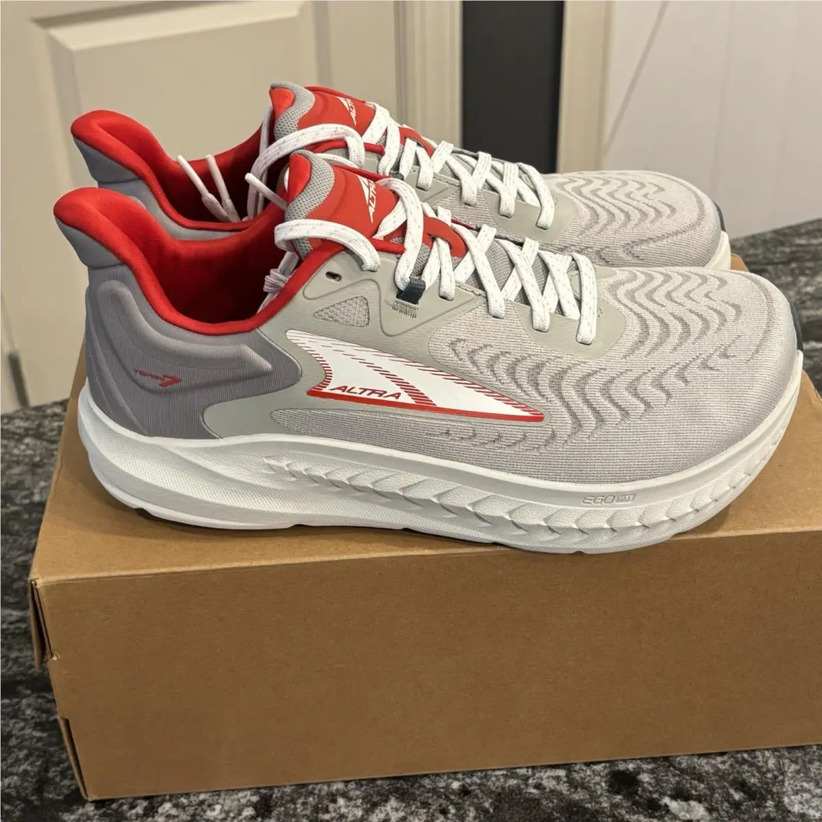 Altra shoes - Altra Torin - Torin - Gray 3
