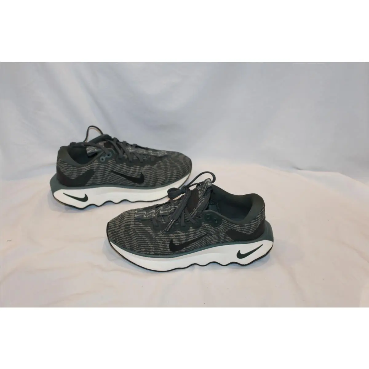 Nike shoes - Nike Motiva - Motiva - Green 1