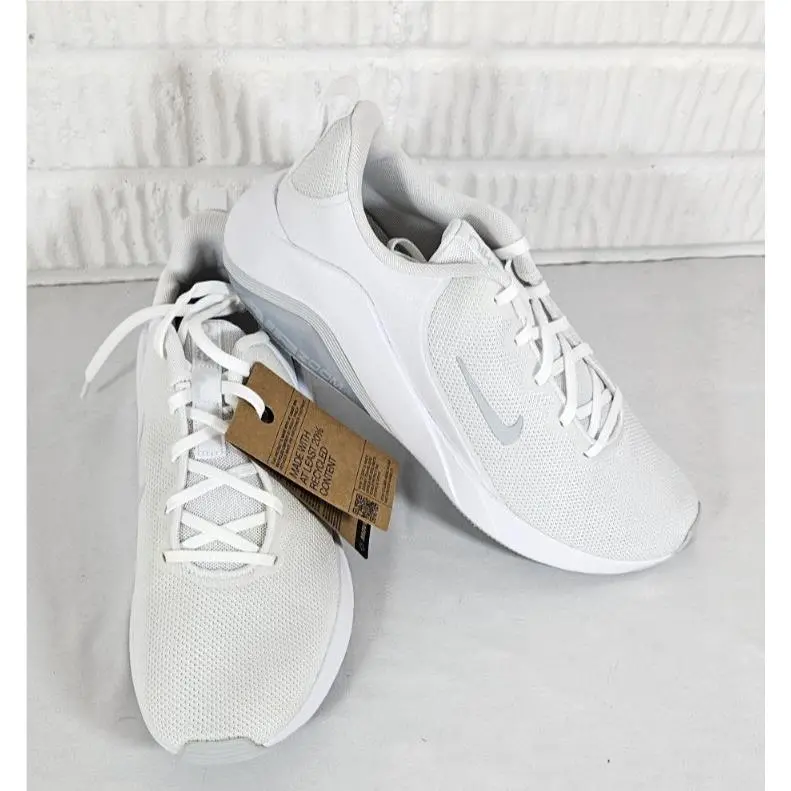 Nike Air Zoom Bella 7 Women’s Size 12 White Pure Platinum Running Gym Shoes