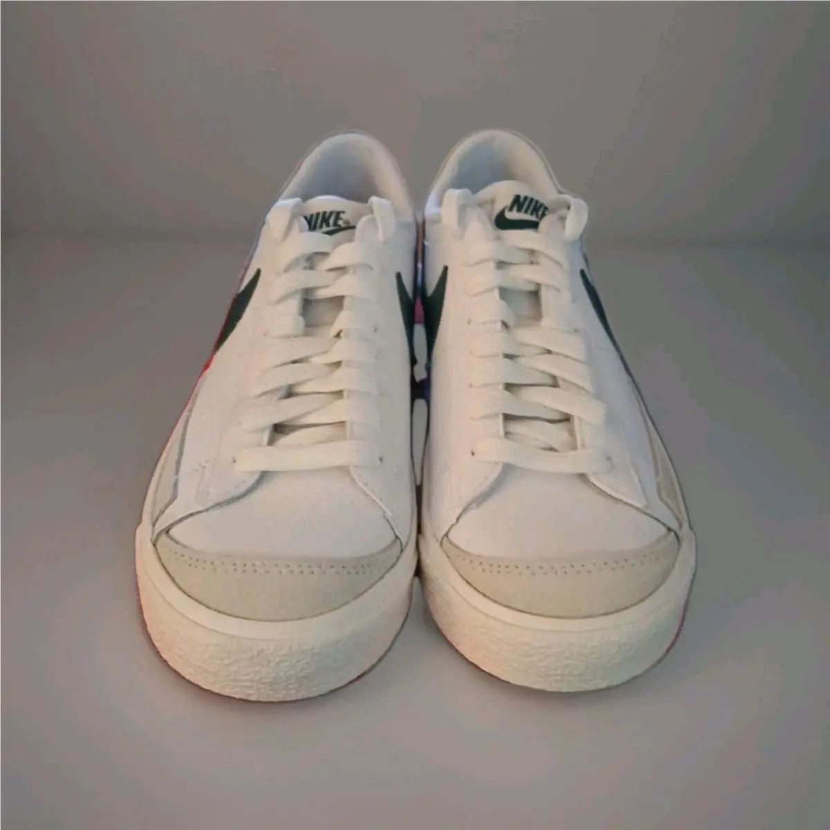 Nike Blazer Low `77 GS White/green-sail Size 4.5y DA4074-124