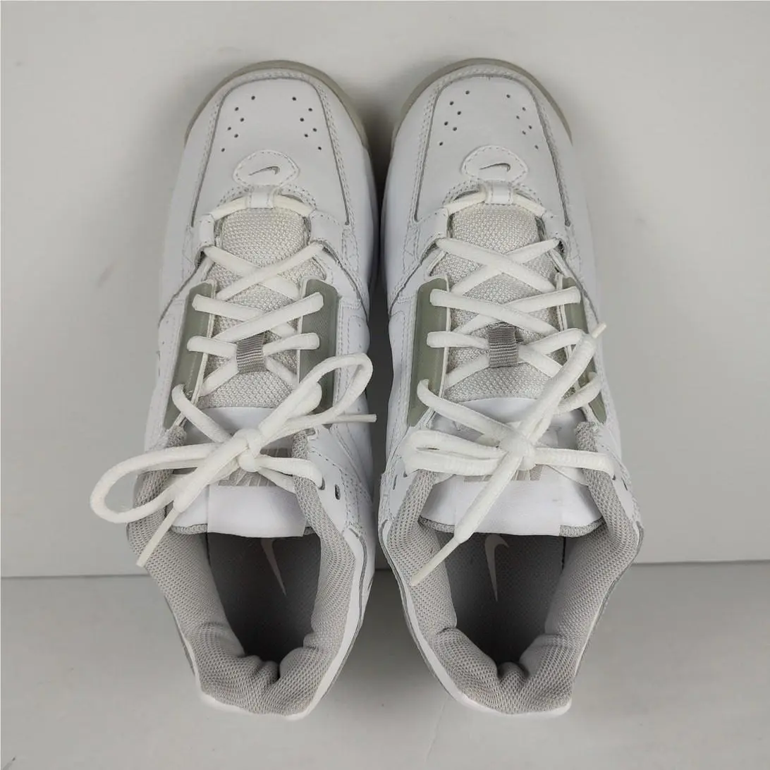 Nike shoes - White 3