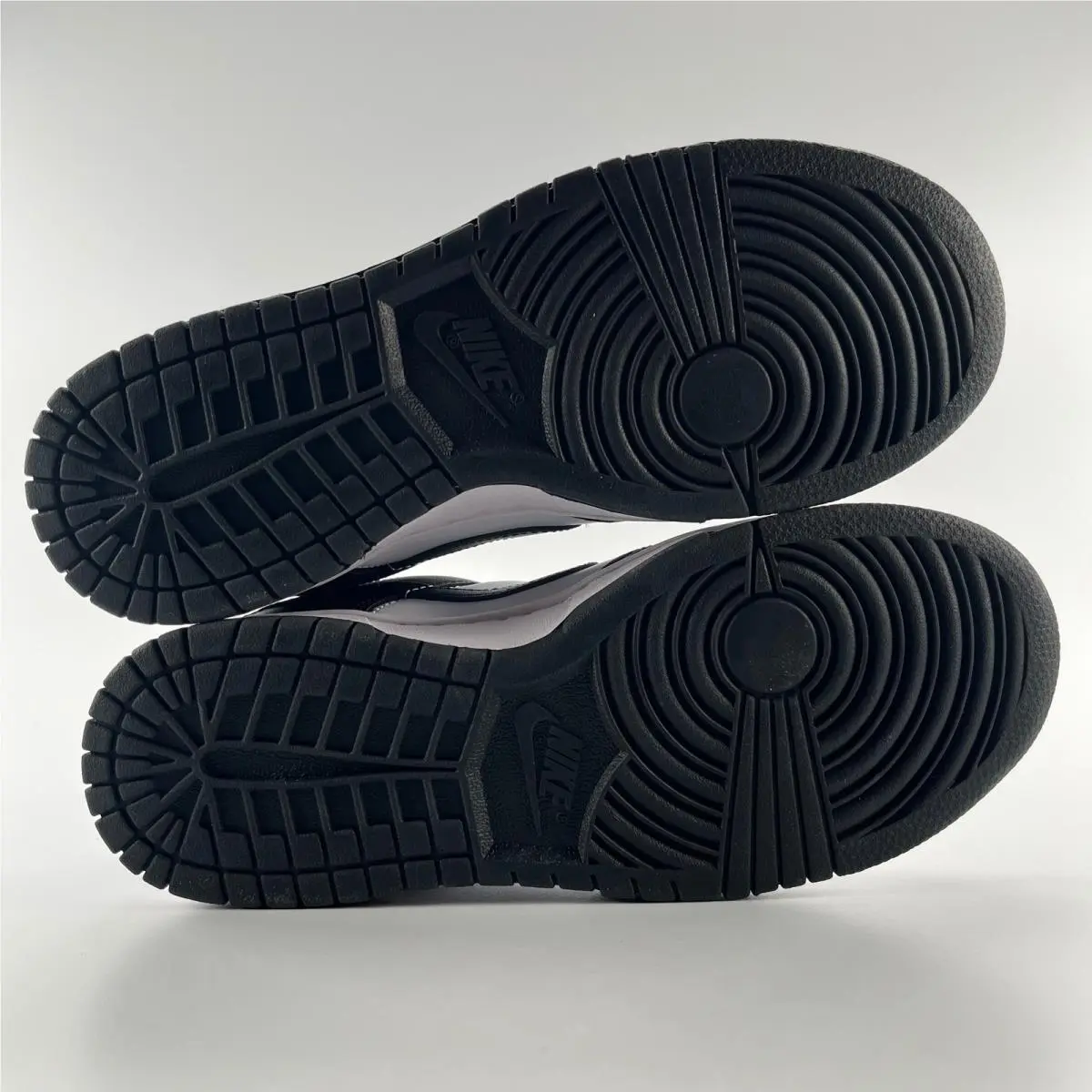 Nike shoes - Nike Dunk Low Retro - Dunk Low Retro - Black 4