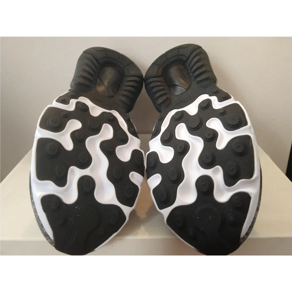 Nike shoes - Nike Air Max 270 React - Black 3
