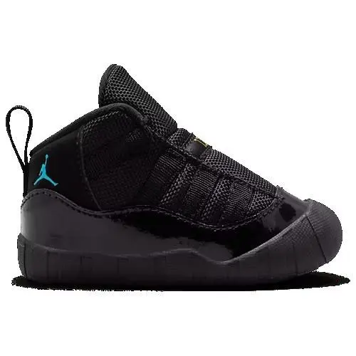Nike shoes - Air Jordan 11 - Air - Black 4