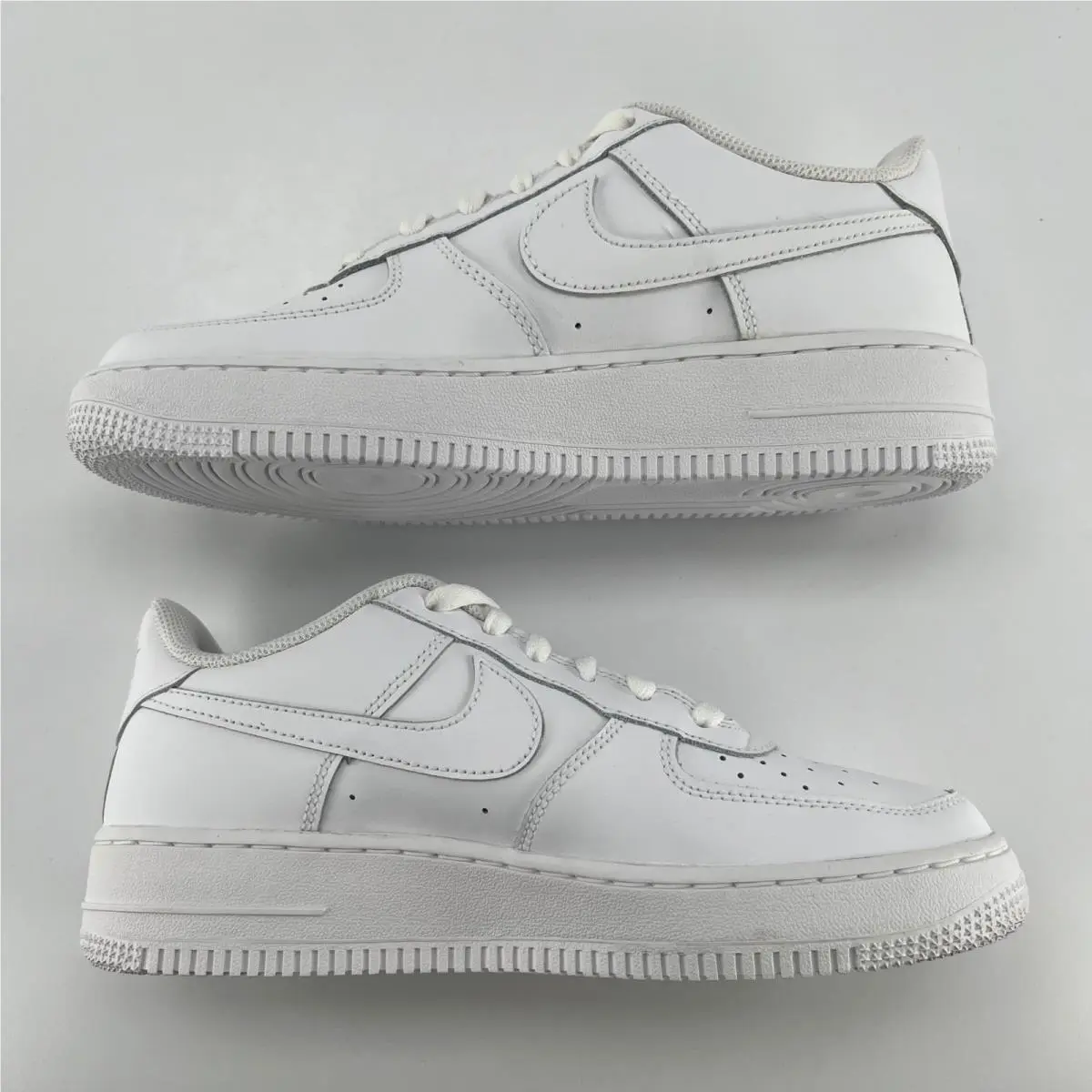 Nike shoes - Nike Air Force 1 Low LE - White 1