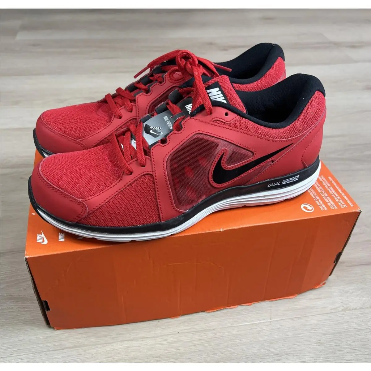 Nike Dual Fusion ST 3 Men’s Size 10.5 Red Black White
